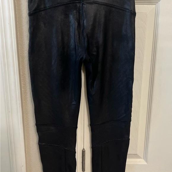 SPANX Black Faux Leather Moto Leggings Size L - Picture 7 of 11